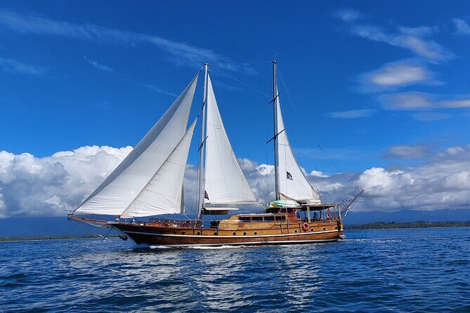 Cruising on a 100' Wooden Sail Ship in Province of Puntarenas - Key Points