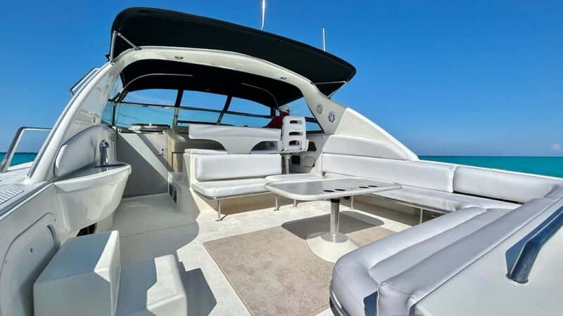 Cruising paradise in a luxury yacht in Cancun - FAQ