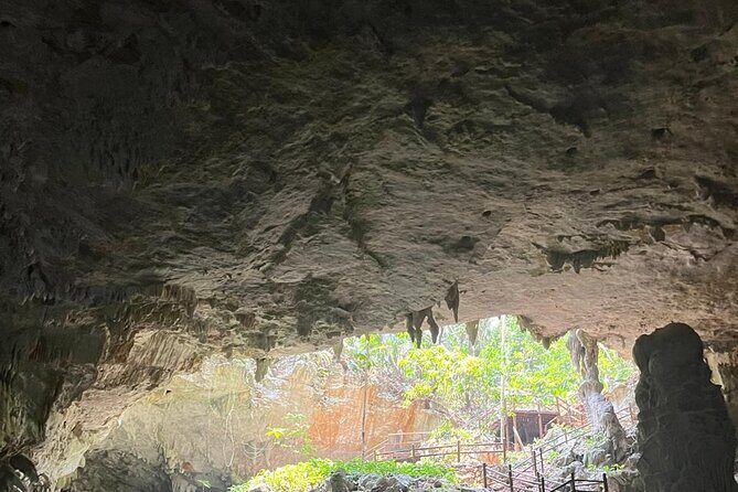 Crystal Cave frozen waterfall, Pools Deluxe Cave-Tubing - A Deep Dive into the Belizean Cave Experience