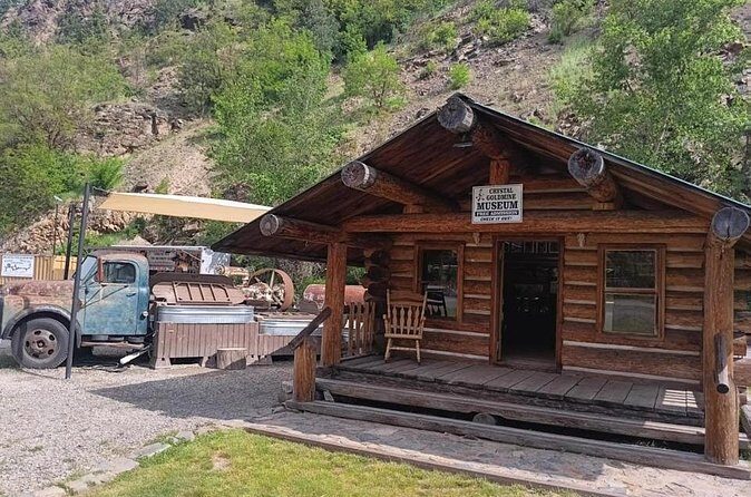 Crystal Gold Mine Tour Family Rate - Key Points