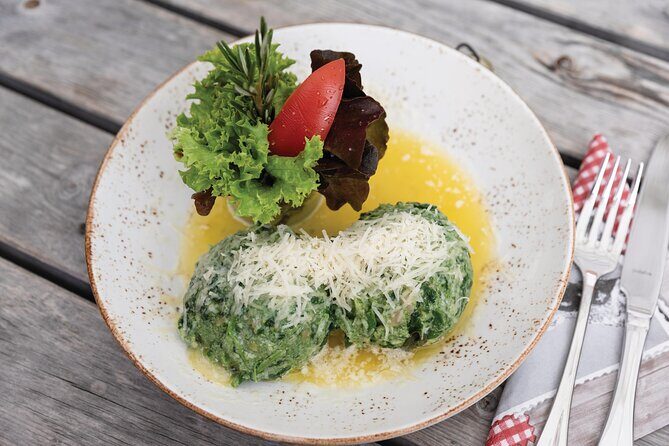 Cultural and culinary pleasure tour through Innsbruck's old town - Who Would Love This Tour?