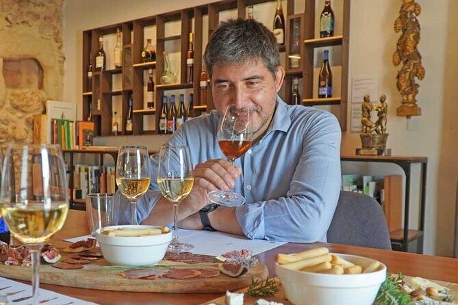 Cultural coastal trip with winery visit from Barcelona - FAQs