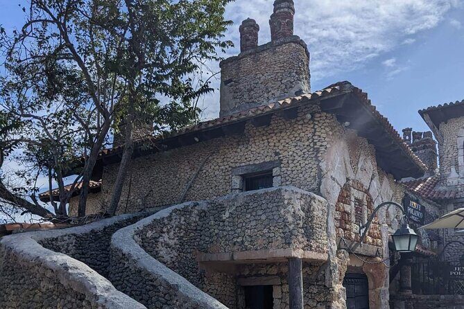 Cultural Day Altos de Chavón - Higuey experiences - The Sum Up