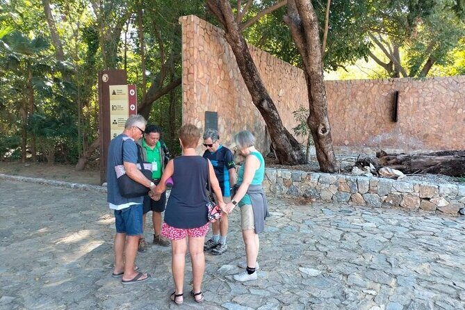 Cultural experience in the Archaeological Zone of Copalita - An In-Depth Look at the Copalita Archaeological Zone Tour