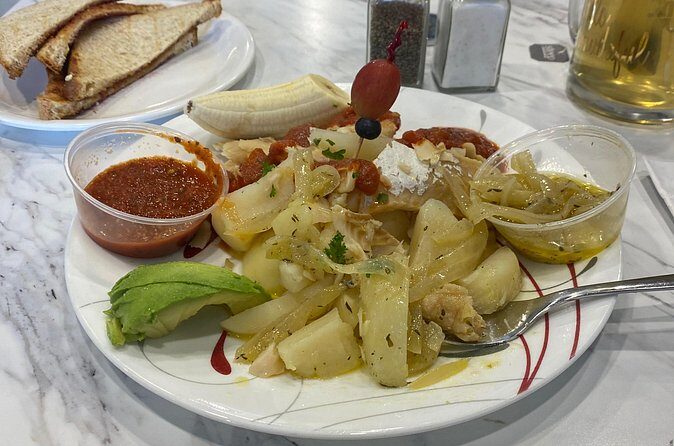 Cultural Island and Excursion Tour of Bermuda with Local Guide - Somerset Bridge: The Smallest Bridge in the Western Hemisphere