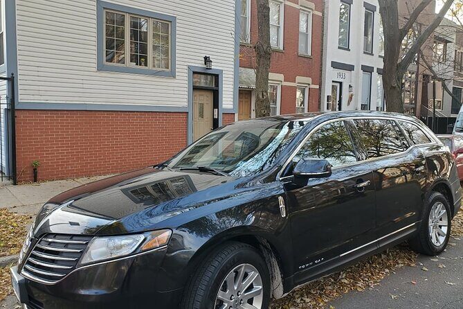Curbside Sedan Transportation from O'Hare or Midway Airport to Downtown Chicago - Luggage and Vehicle Choices