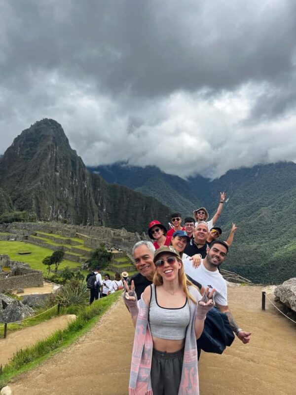 Cusco 4-d | Rainbow Mountain & Machu Picchu | All included - FAQs