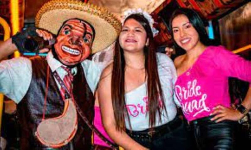 Cusco: Panoramic Evening Party Bus Tour with Nightclub Visit - Key Points