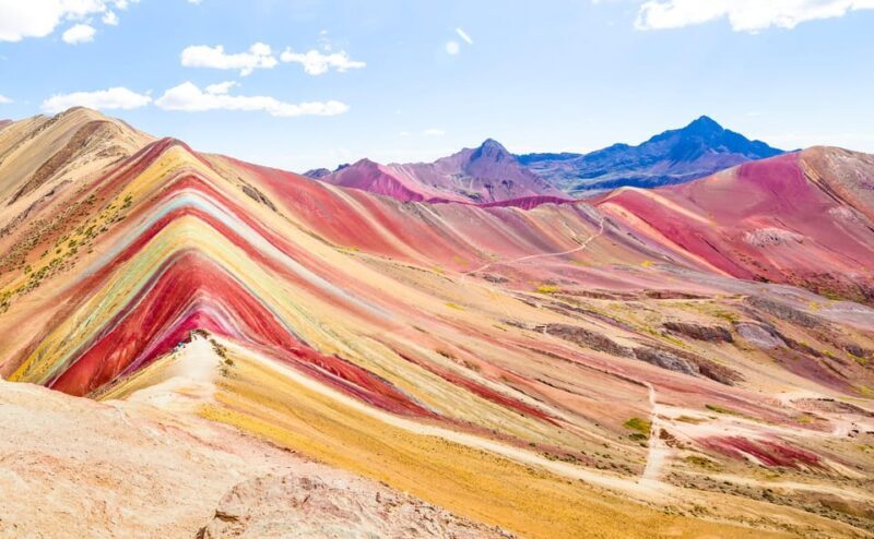 Cusco: Rainbow Mountain Tour with Meals & Red Valley Option - Who Should Consider This Tour?