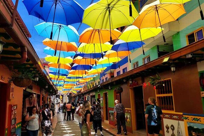 Customizable Guatapé and El Peñol Tour from Medellin - FAQs