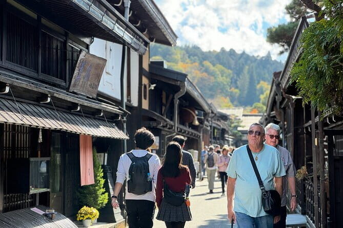 Customizable Takayama Private Half-Day Walking Tour - Key Points