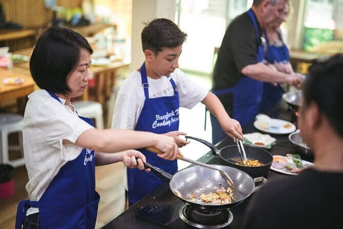 Customizable Thai Cooking Class with Onnuch Market in Bangkok - Discover the Flavors of Thailand with a Customizable Cooking Class in Bangkok