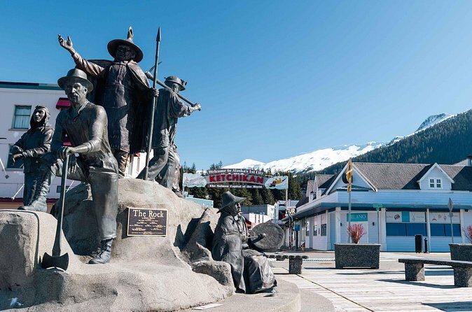 Customized Private Tour in Minibus - Who Should Consider This Tour?