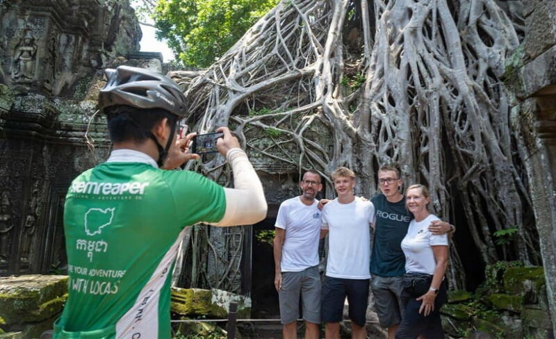Cycle the Angkor Backroads inclusive Lunch at Local house - Key Points