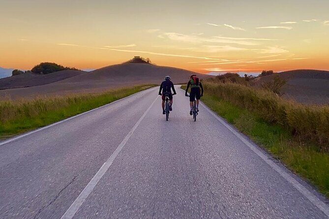 Cycling in Tuscany TOP experience - 1 day race bike rental - Discover the True Charm of Tuscany on Two Wheels