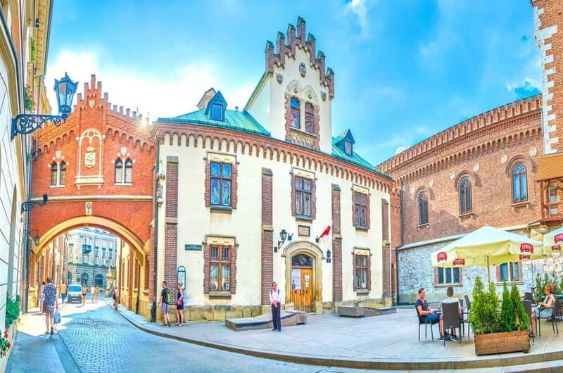 Czartoryski Palace Museum Tickets and Krakow Old Town Tour - Key Points