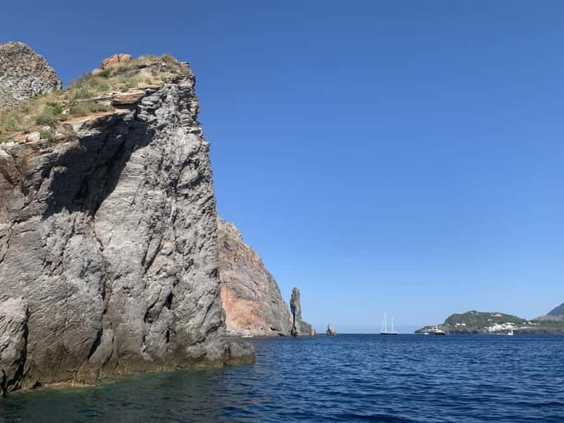 Da Lipari: Tour in Barca Salina e Lipari (7h) PICCOLO GRUPPO - Discovering the Aeolian Islands on a Small-Group Boat Tour