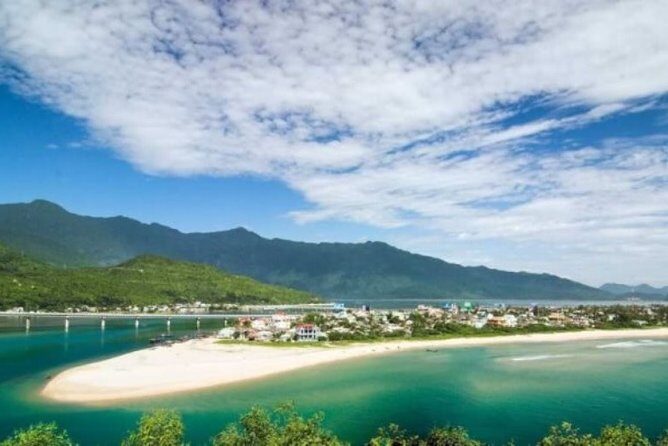 Da Nang Airport To Hue Private Transfer - The Experience: From Airport to Scenic Landscapes