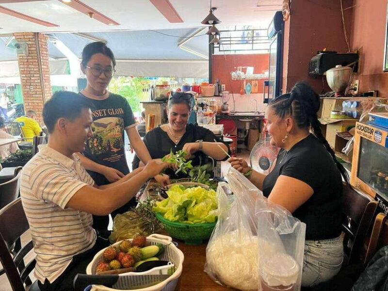 Da Nang Charming Show And Dinner Cruise Tour On Han River - Key Points