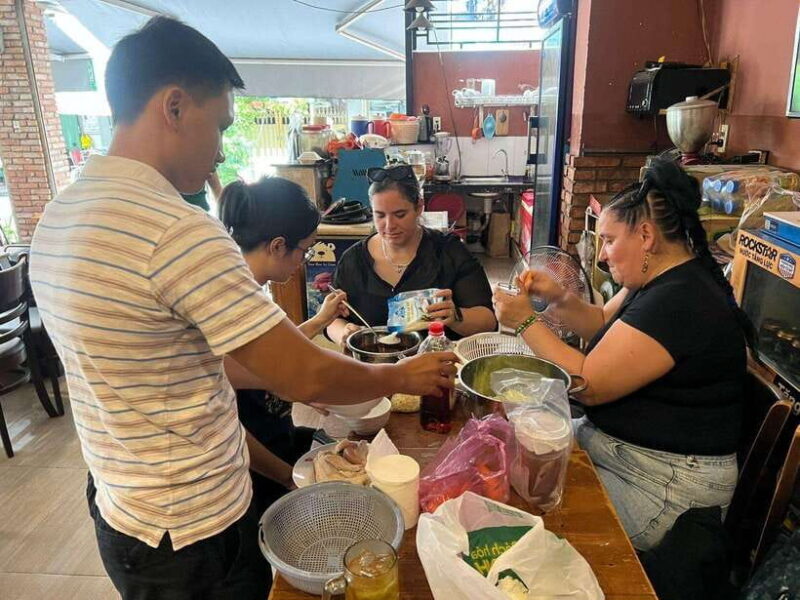 Da Nang Charming Show And Dinner Cruise Tour On Han River - Frequently Asked Questions