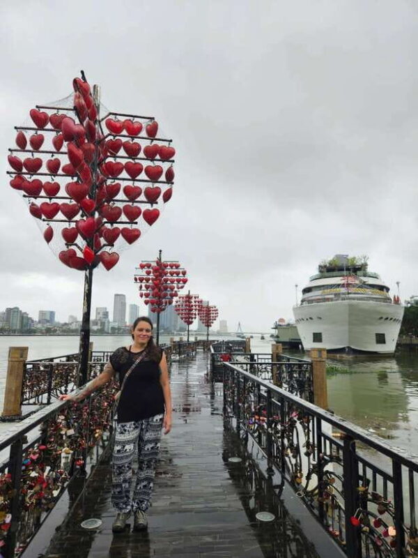 Da Nang City Sightseeing Private Tour With Seafood Buffet - Key Points