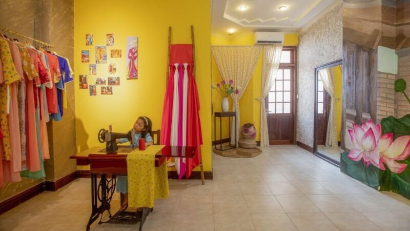 Da Nang: Experience Vietnamese Elegance w Ao Dai in Showroom - Da Nang: Experience Vietnamese Elegance with Ao Dai in Showroom