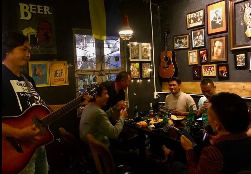 Da Nang: Explore city, drink local beer and foods tasting - Transportation and Group Size