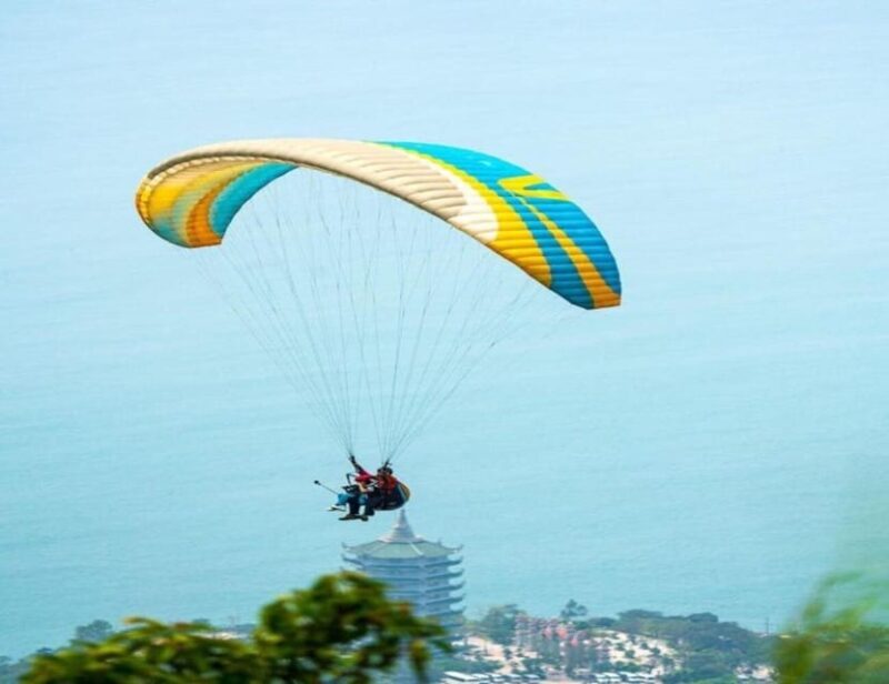 Da Nang: Monkey Mountain Paragliding Experience - An Authentic Look at the Paragliding Experience in Da Nang