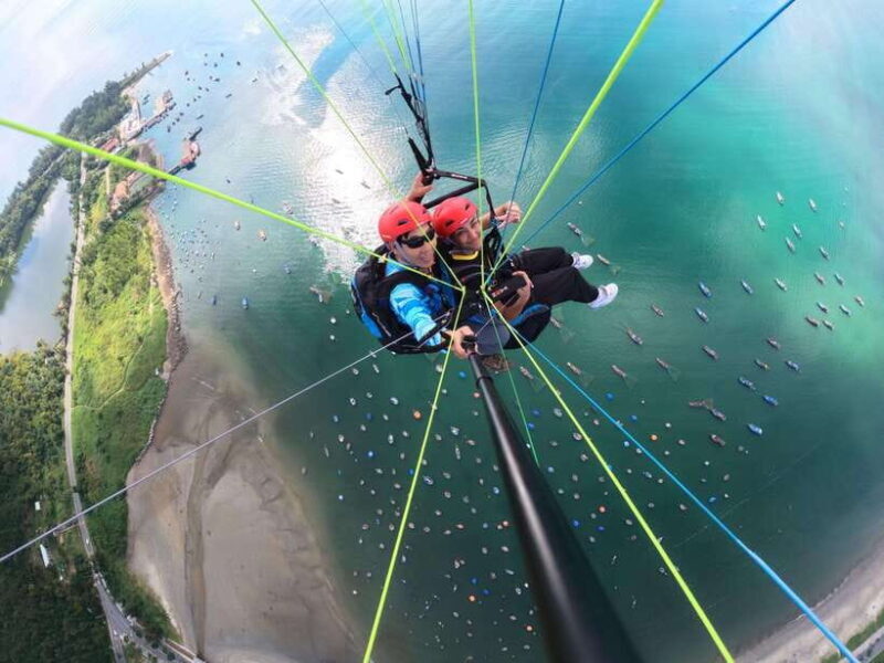 Da Nang Private paragliding experience on Monkey Mountain - An In-Depth Look at the Da Nang Paragliding Tour