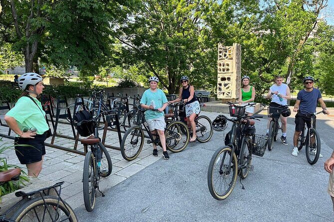 Daily Montreal Bike Rental- Be your own guide in Montreal - A Deep Dive into the Montreal Bike Rental Experience