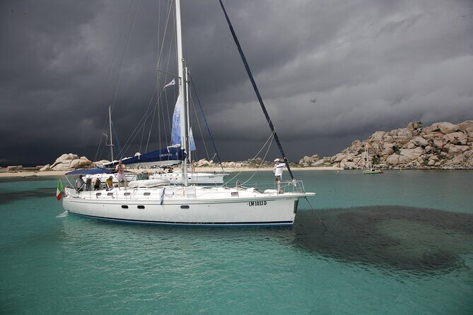 Daily sailing trip in the La Maddalena Archipelago - The Crew and Hospitality