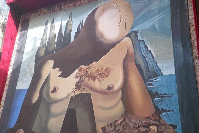 Dalí Theatre-Museum and Girona City Small Group from Girona - Authentic Experiences and Guides