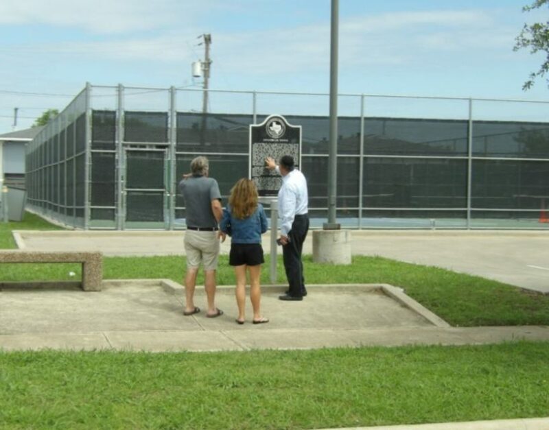 Dallas: 2-Hour JFK Assassination Tour without Museum - Exploring the Key Sites