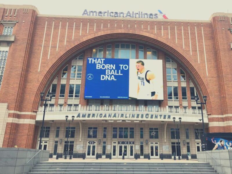 Dallas: Dallas Mavericks Basketball Game Ticket - The Good and the Not-So-Good