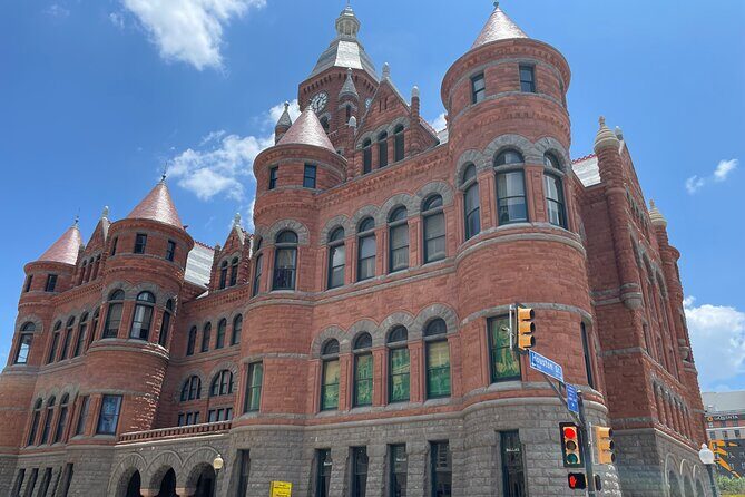 Dallas in Wonderland: A Self-Guided Walking Tour of Dallas - An In-Depth Look at Dallas in Wonderland