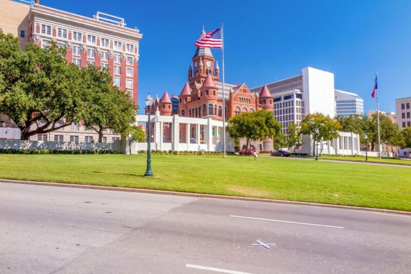 Dallas: JFK Assassination and Sixth Floor Museum Tour - A Closer Look at the Dallas JFK Assassination Tour