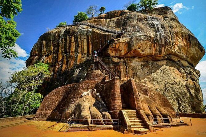 Dambulla, Sigiriya and Habarana Tour with Hotel Pick Up - Key Points
