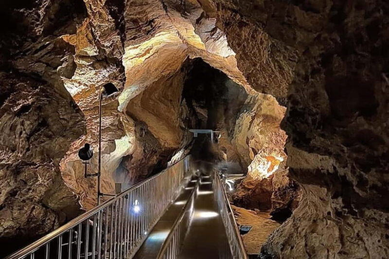 Danyang Tour:Guinsa Temple & Bobaljae & Ondal Park and Cave - FAQ