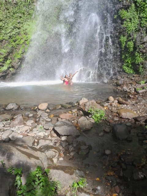 Dark View Falls tour with London Taxi and Tours - FAQs