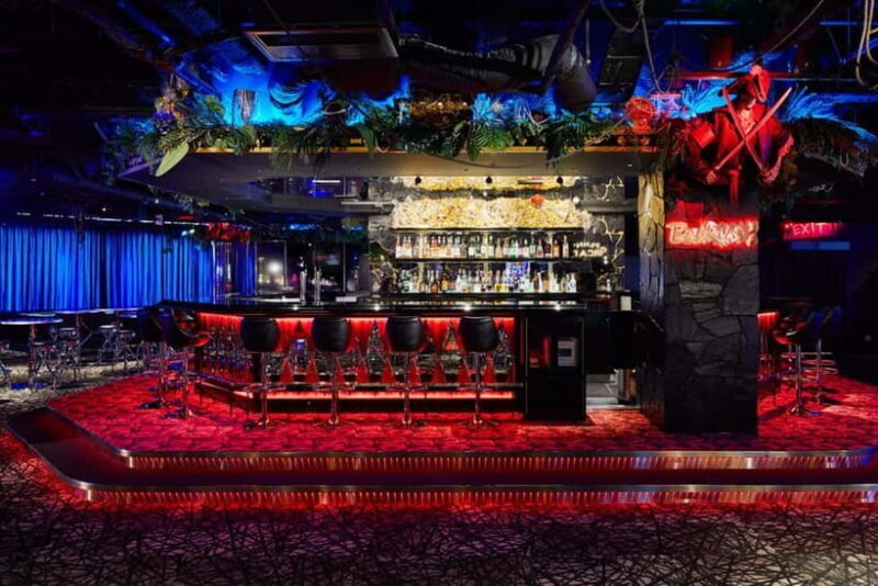 Darts & Billards Amusement BarOsaka BeeRUSH minami branch - Key Points