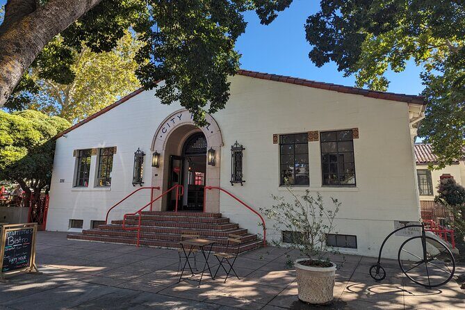 Davis Scavenger Hunt Walking Tour and Game - A Detailed Look at the Davis Scavenger Hunt Experience