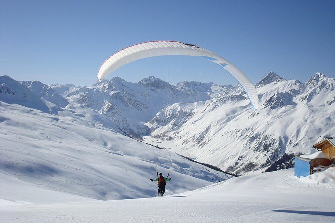 Davos Absolutely Free Flying Paragliding Tandem Flight 1'000 Meters High - A Deep Dive into the Davos Paragliding Experience