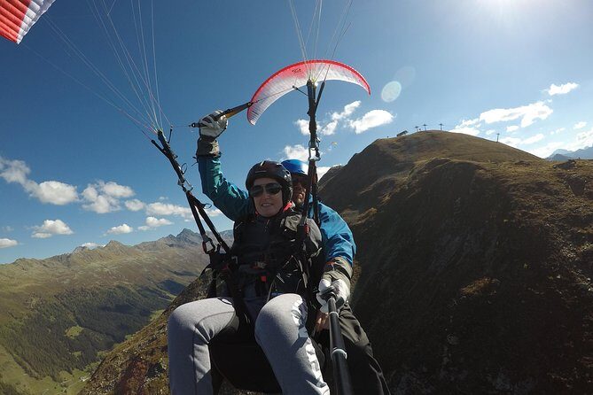 DAVOS: Paragliding For 2 Passengers - Together In The Air! (Video&Photos Incl.) - The Sum Up