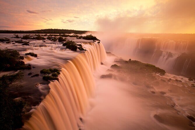 Dawn at Iguaçu Falls - Key Points