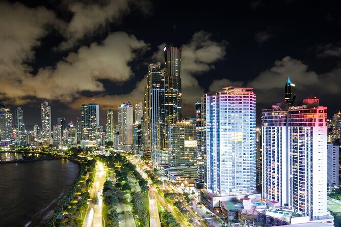 Day End Tour: Casco Viejo, Amador Causeway & Sabroso Panama - Key Points