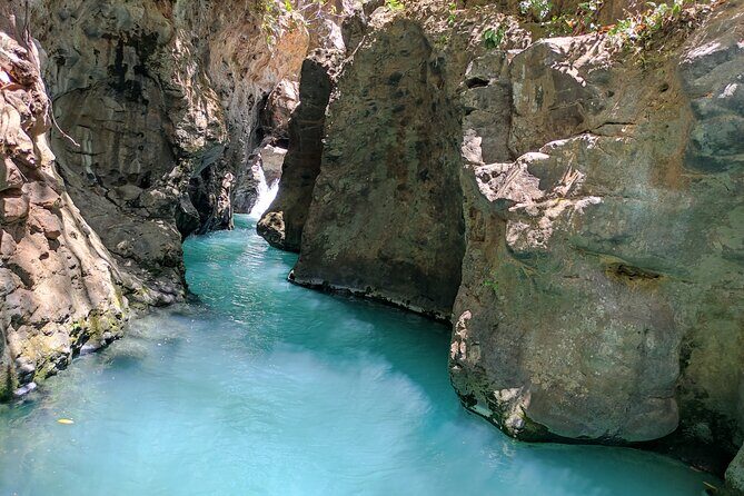 Day of 3 mysterious waterfalls - The Guide and Personal Experience