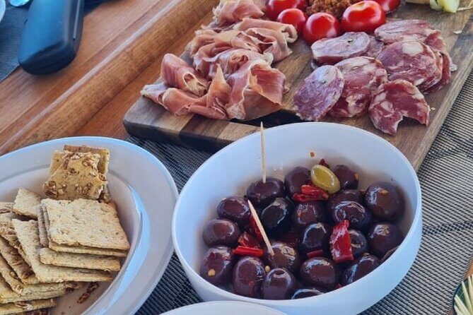 Day Sailing Experience, Barcelona(9 Persons) - Key Points