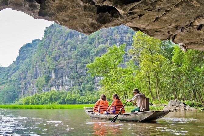 Day Tour at Hoa Lu, Tam Coc and Ninh Binh in Vietnam - Key Points