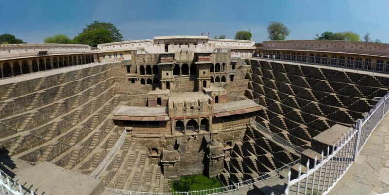 Day Tour Chand Baori, Bharatpur & Fatehpur Sikri from Jaipur - FAQs