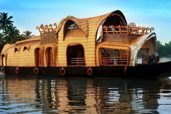 Day Tour in Alleppey and Cochin with Backwater Cruise and Beach - A closer look at the tour experience